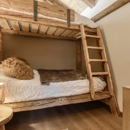 Chalet Ferme Des Glaciers By Pangea Services - Hot Tub, Games Room, Charm, View