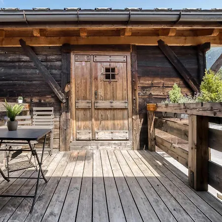 Ferme Des Glaciers By Pangea Services - Hot Tub, Games Room, Charm, View